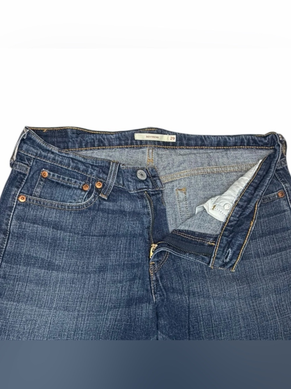 Levi’s Womens Size 29 Boyfriend Jeans Medium Wash Relaxed Straight Leg - Picture 3 of 6